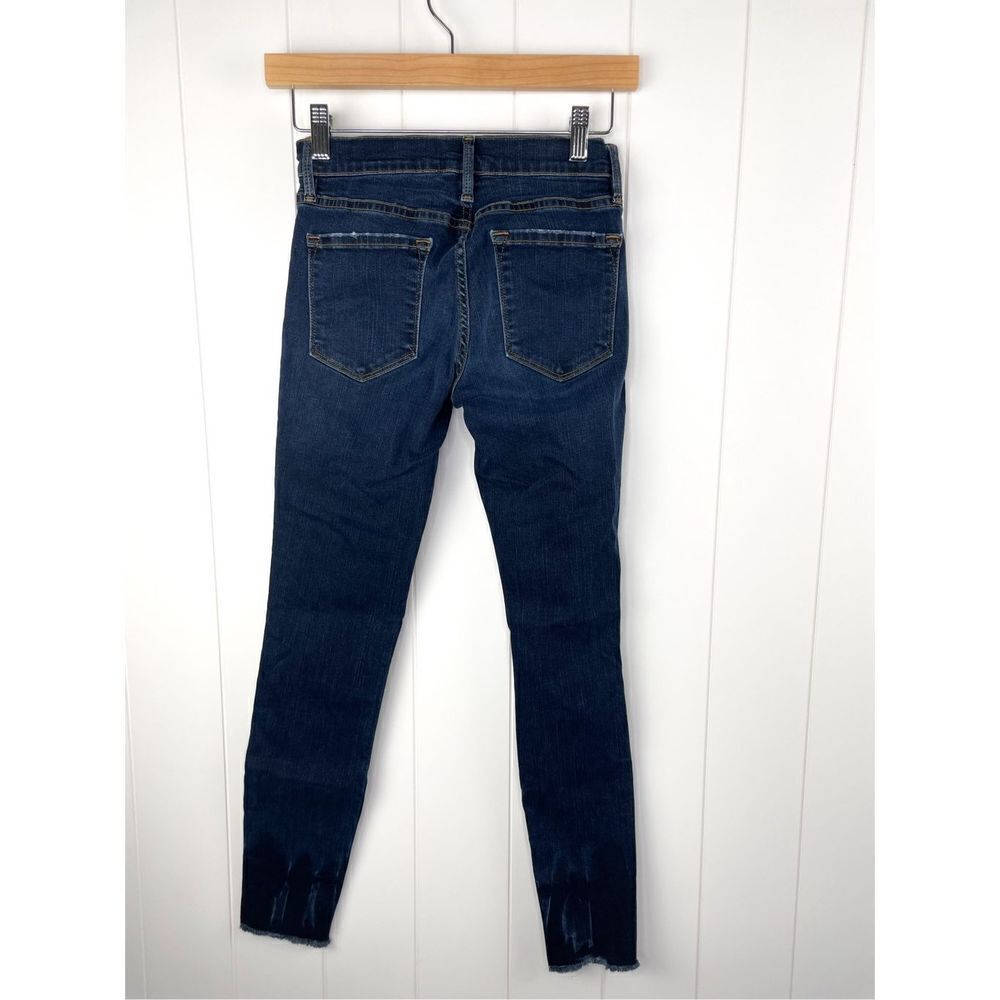 Frame Denim Le Skinny de Jeanne Crop Raw-Edge Jean Busted Knee Faded Thorpe Sz 2 - Picture 9 of 12